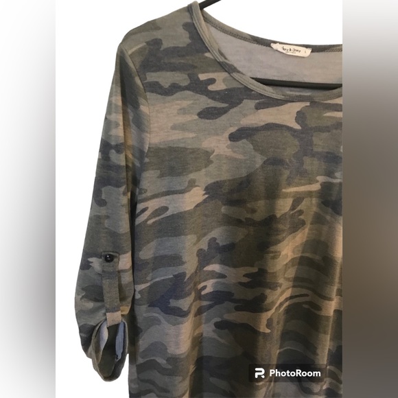 MIKEY & JOEY COTTON BLEND CAMO TOP - Picture 3 of 5